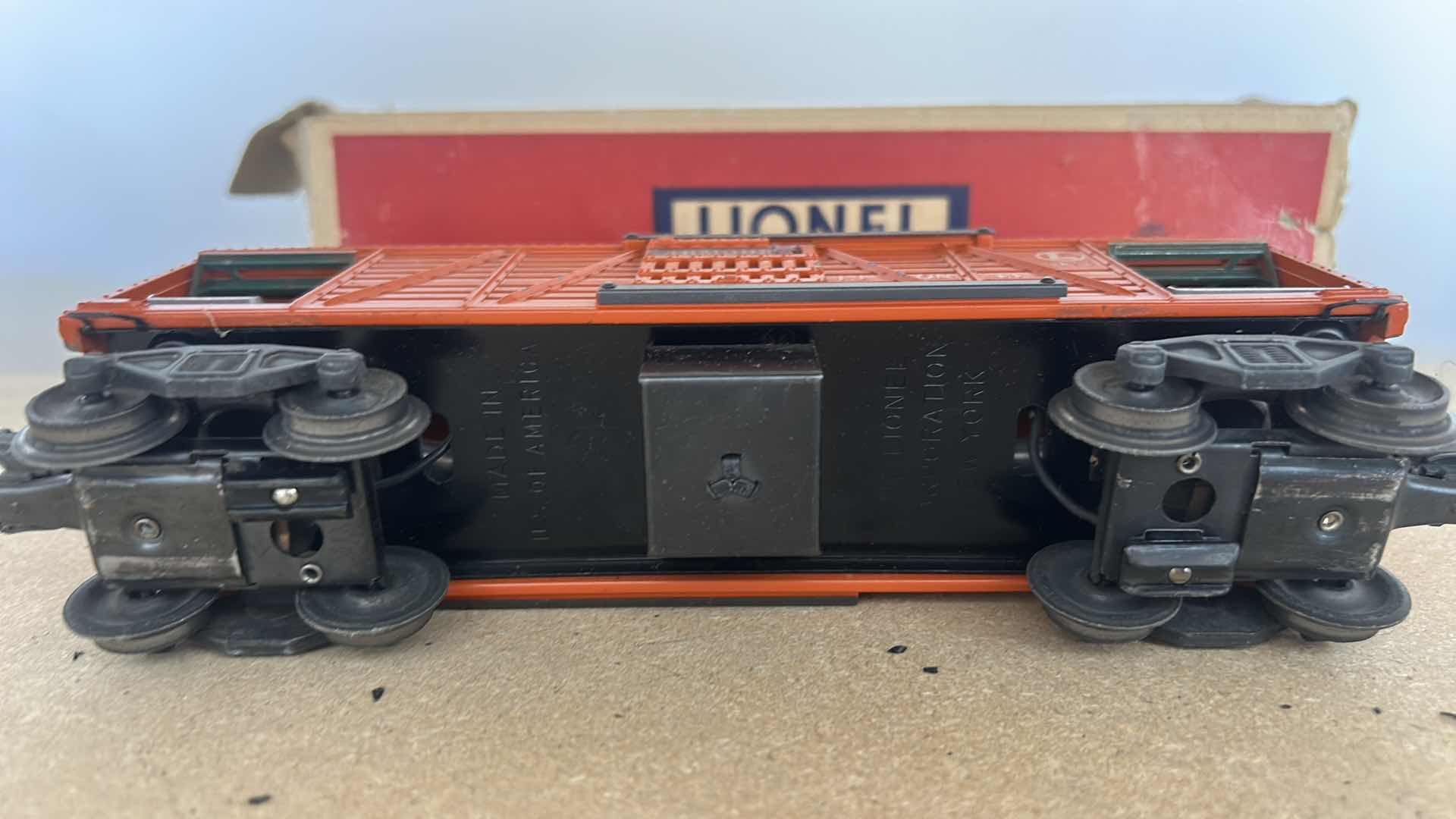 Photo 1 of VINTAGE LIONEL NO. 3656 OPERATING CATTLE CAR, ORIGINALLY MANUFACTURED IN THE POSTWAR ERA AROUND THE MID-1950S. WITH BOX OF COWS