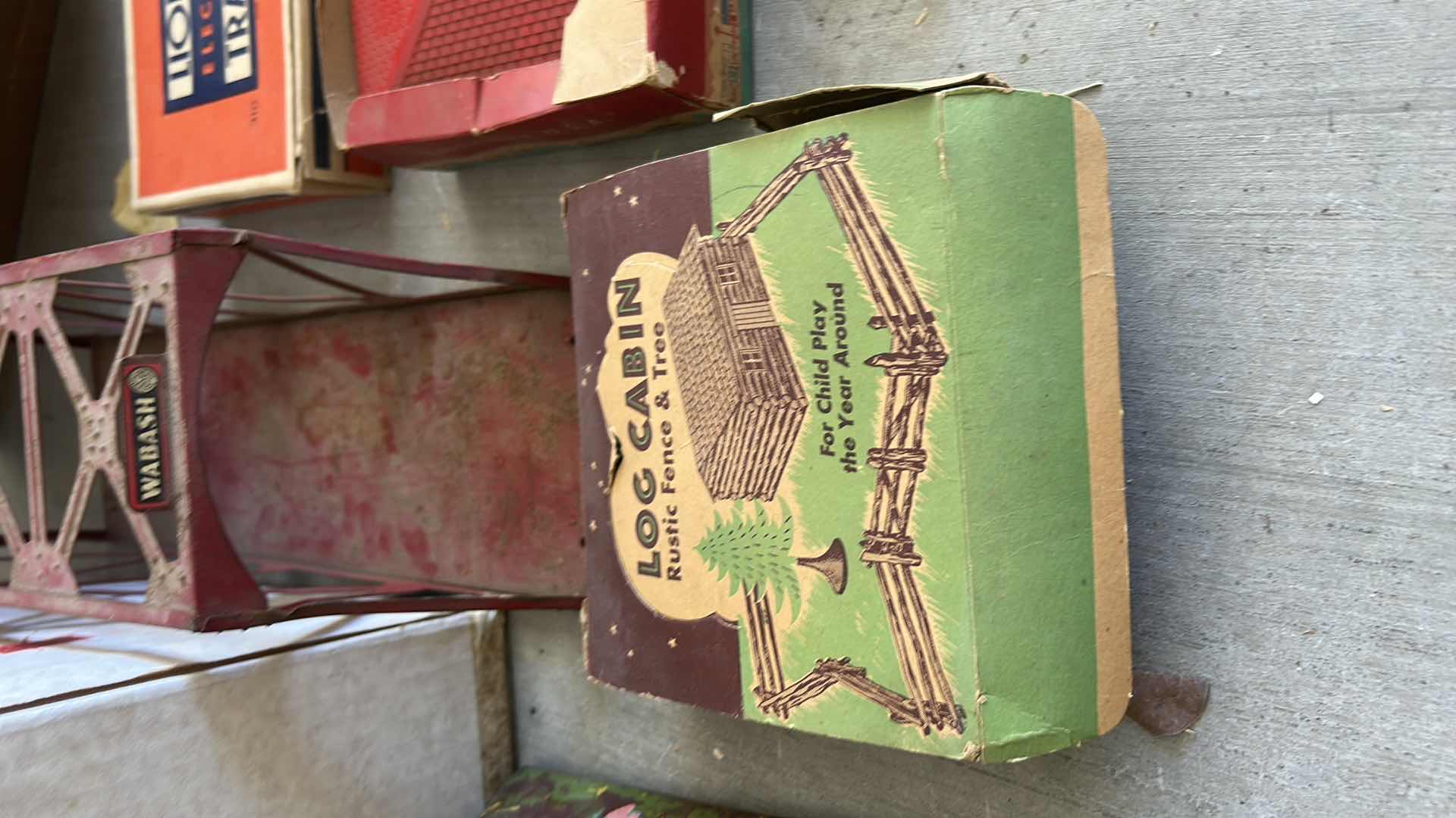 Photo 1 of VINTAGE LIONEL TRAIN ACCESSORIES
