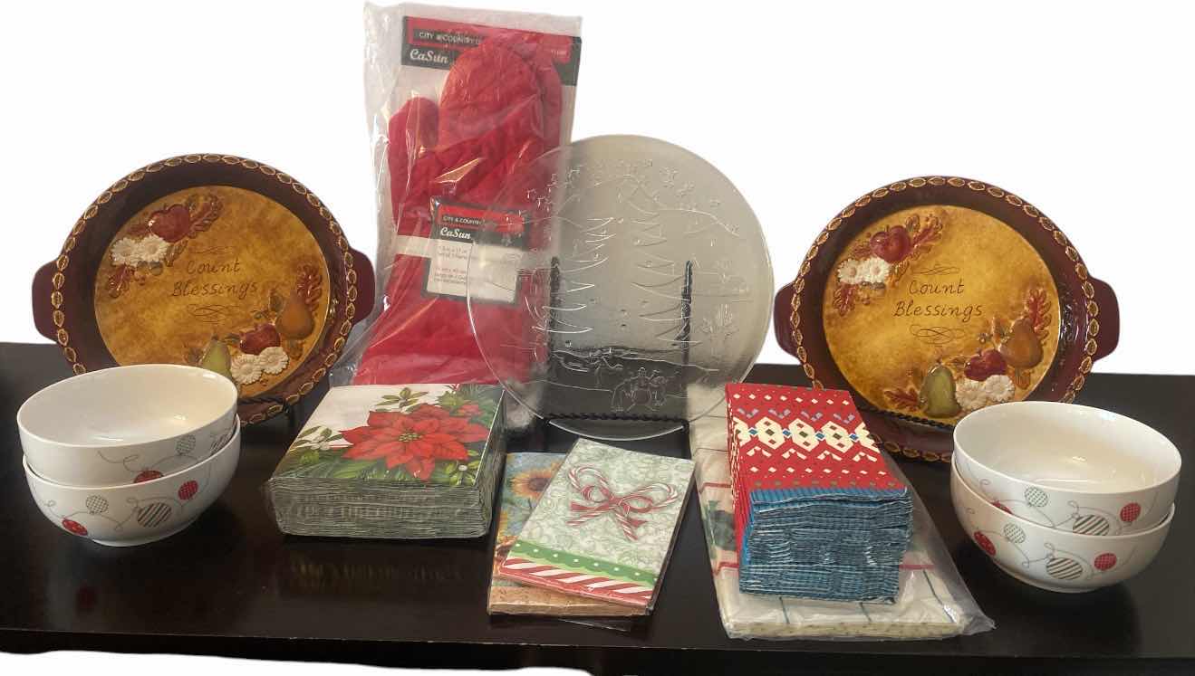 Photo 1 of HOLIDAY PIE PLATES PLATTER PAPER NAPKINS AND BOWLS