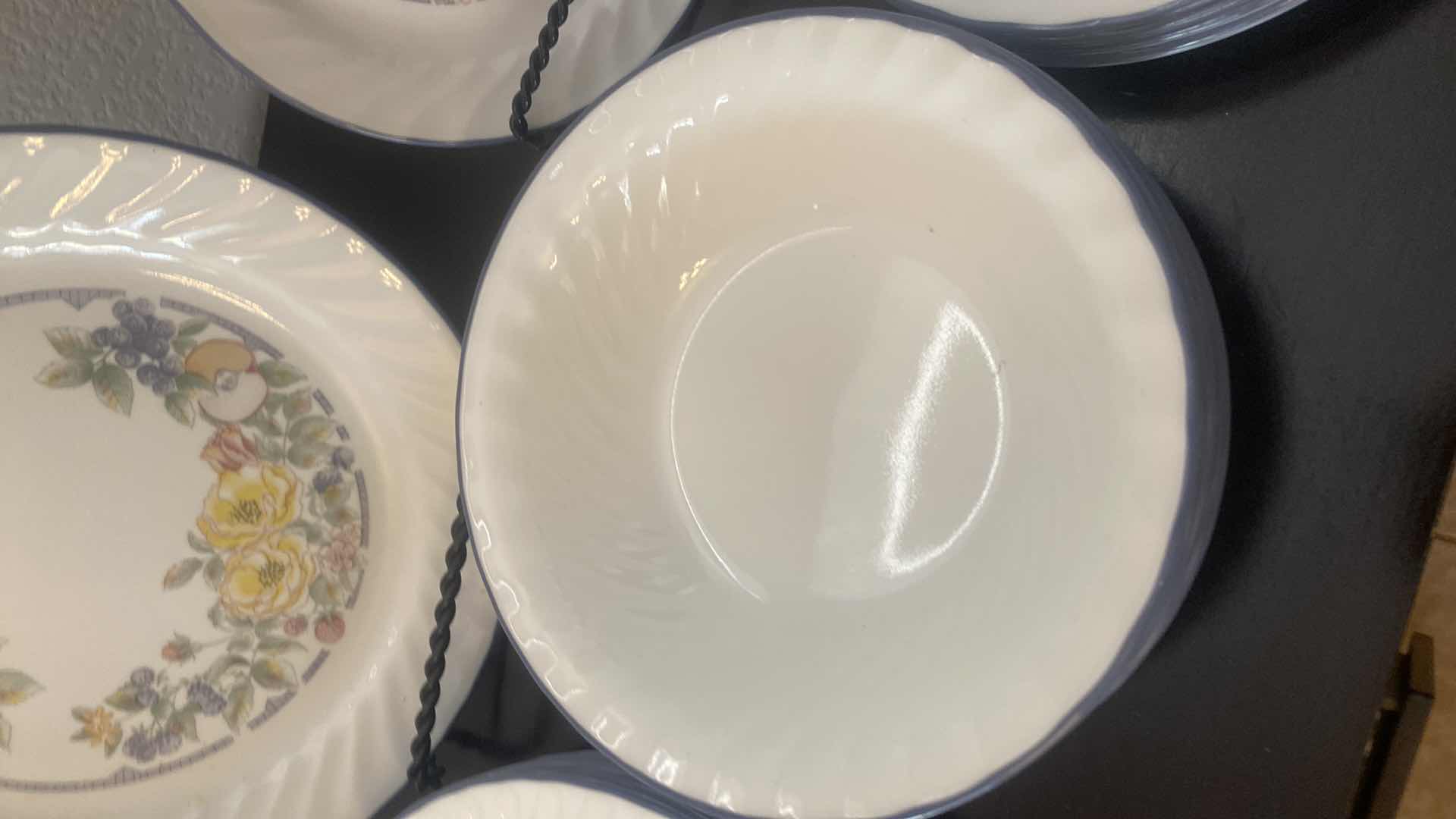 Photo 1 of VINTAGE 24 PIECES CORELLE 10 1/4 INCH ORCHARD ROSE DINNER PLATES (8) SALAD PLATES (8) CEREAL BOWLS (6)