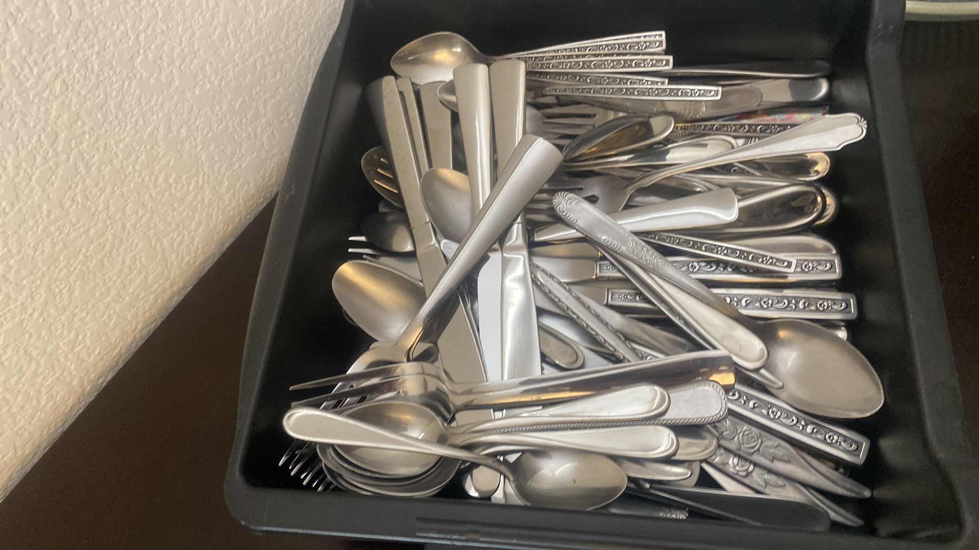 Photo 1 of STAINLESS SILVERWARE
