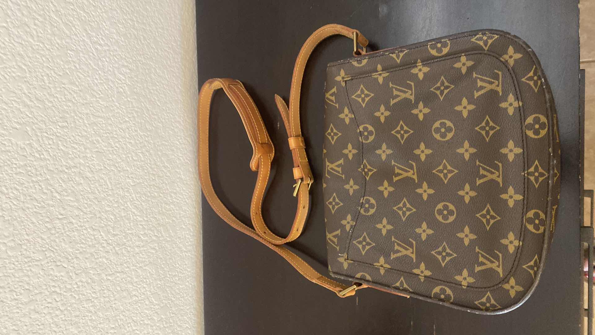 Photo 1 of VINTAGE LOUIS VUITTON ST. CLOUD MONOGRAM GM HANDBAG 9 1/2“ X 2 1/2” H9”