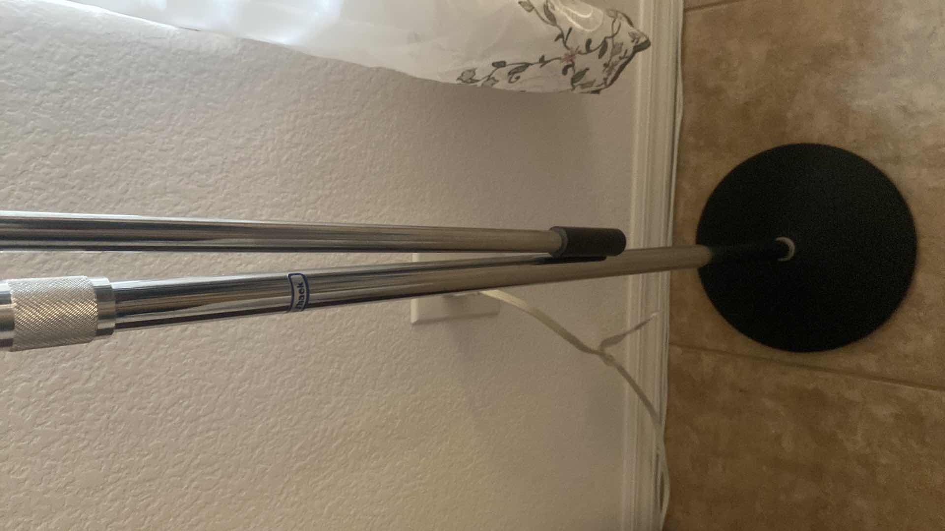 Photo 1 of ATLAS SOUND MS20 HEAVY DUTY ROUND BASE ADJUSTABLE MICROPHONE STAND H51”
