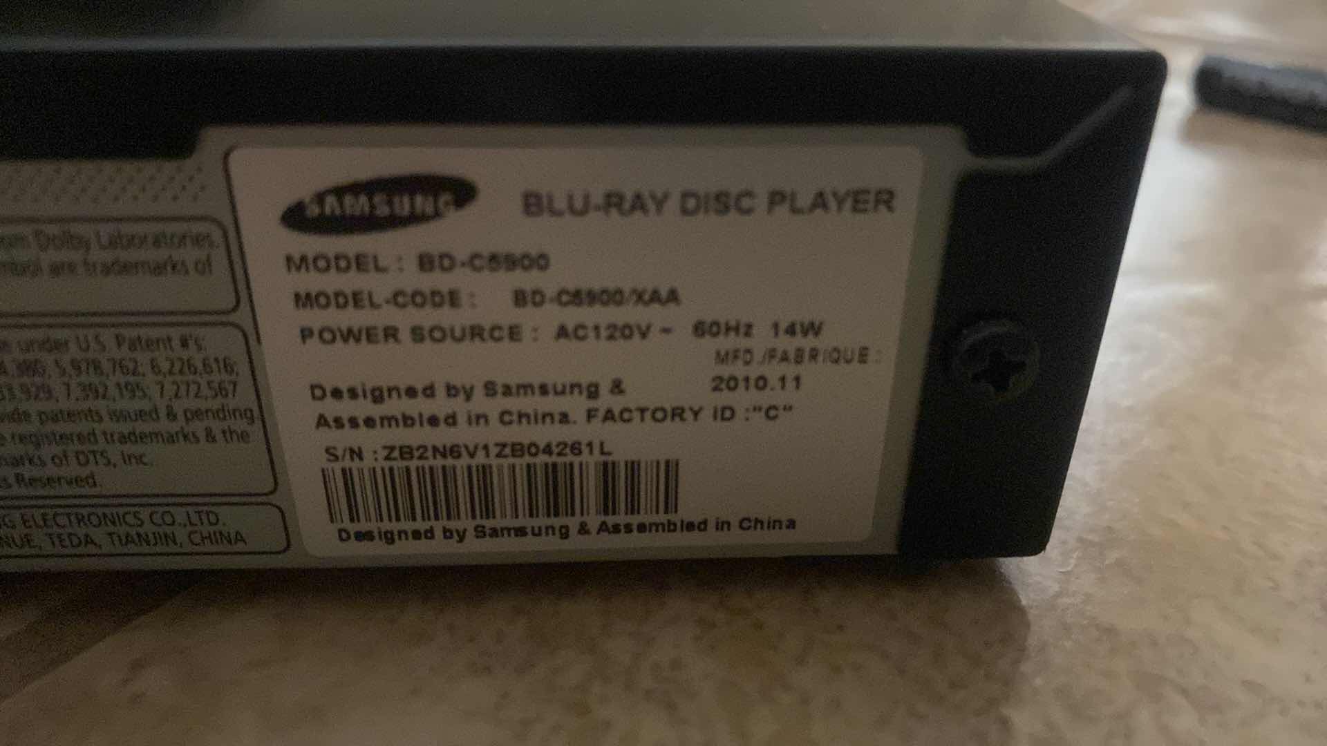 Photo 1 of SAMSUNG 3-D BLU-RAY PLAYER WITH REMOTE