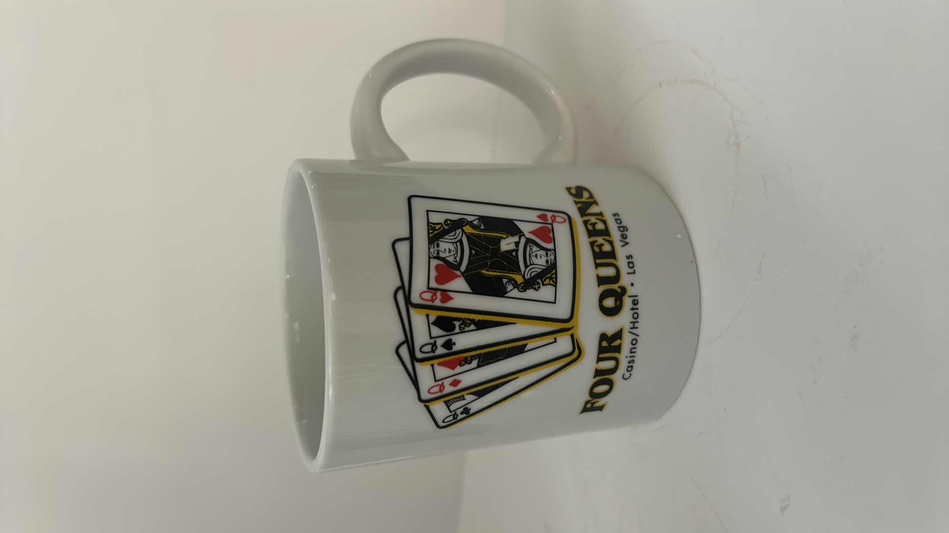 Photo 1 of LAS VEGAS THEMED DRINKWARE