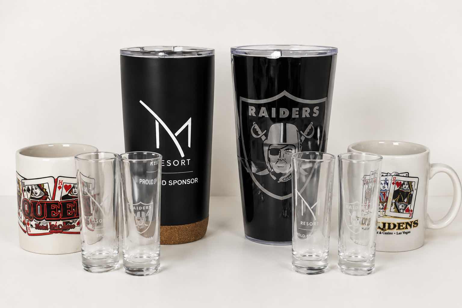 Photo 1 of LAS VEGAS THEMED DRINKWARE