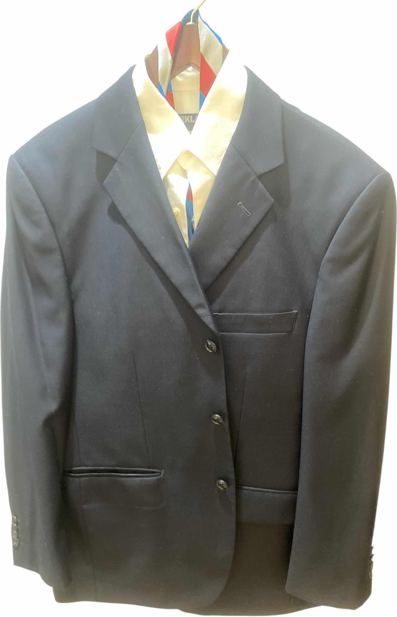 Photo 1 of MEN’S GINO ROSSINI HAND TAILORED WOOL SUIT WITH SHIRT AND TIE ESTIMATED SIZE 40 TO 42
