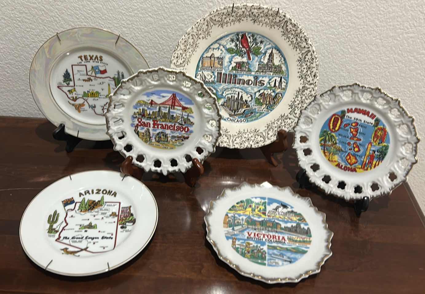 Photo 1 of SIX DECORATIVE PLATES