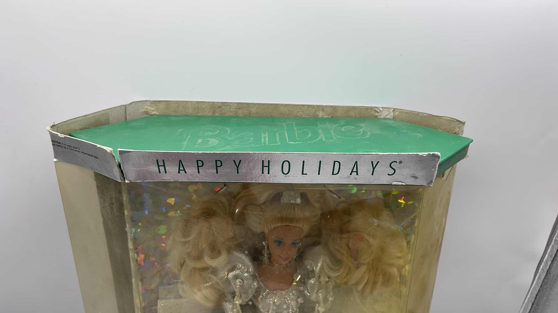 Photo 4 of 1992 BARBIE DOLL HAPPY HOLIDAYS SPECIAL EDITION MATTEL VALUED UP TO $800