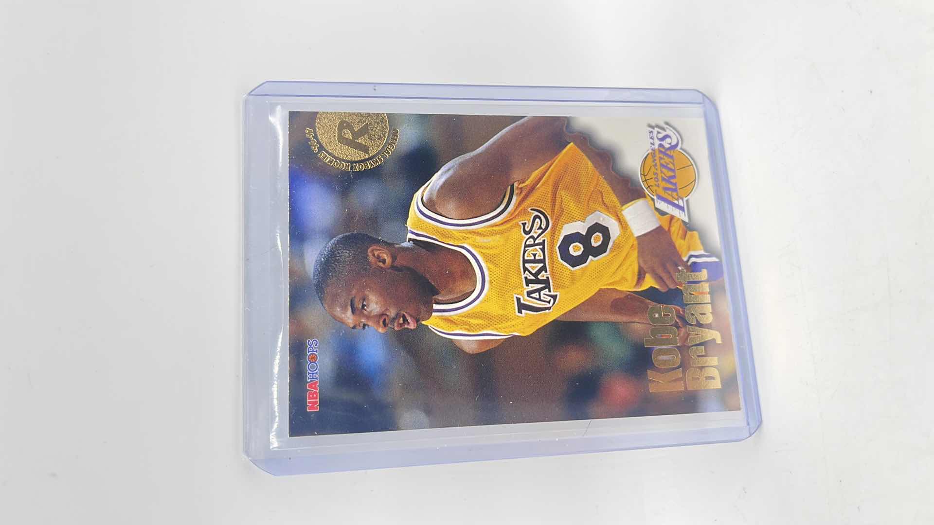 Photo 1 of 1996-97 KOBE BRYANT NBA HOOPS ROOKIE CARD 281 APPROX VALUE $450