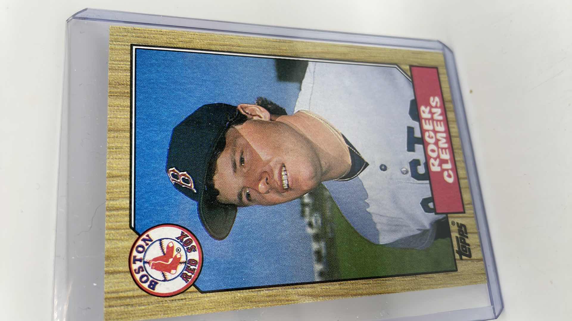 Photo 1 of 1987 ROGER CLEMENS TOPPS CARD 340