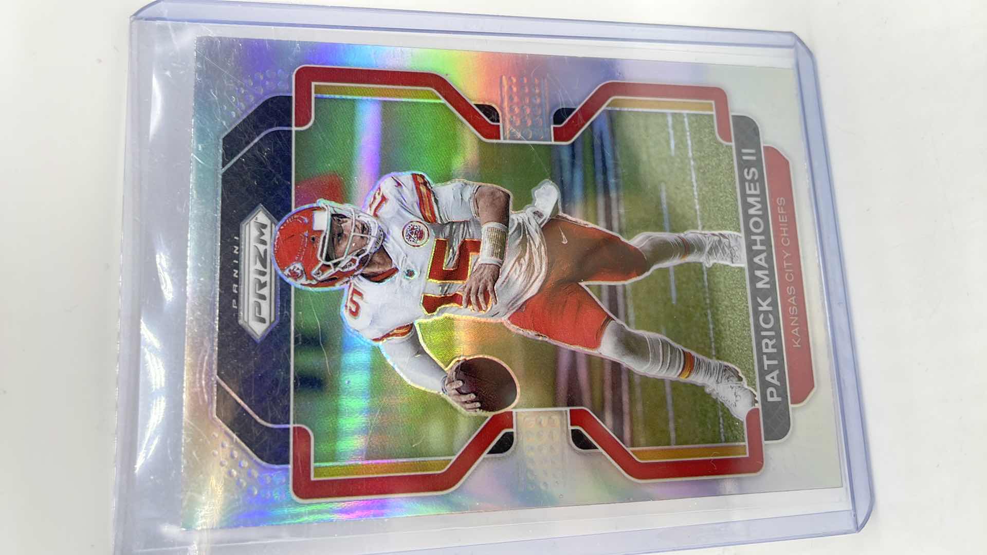 Photo 1 of 2021 PATRICK MAHOMES PANININ PRIZM SILVER CARD 190