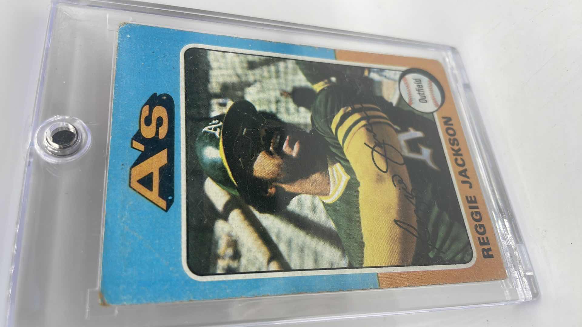 Photo 1 of RARE 1975 REGGIE JACKSON TOPPS CARD 300