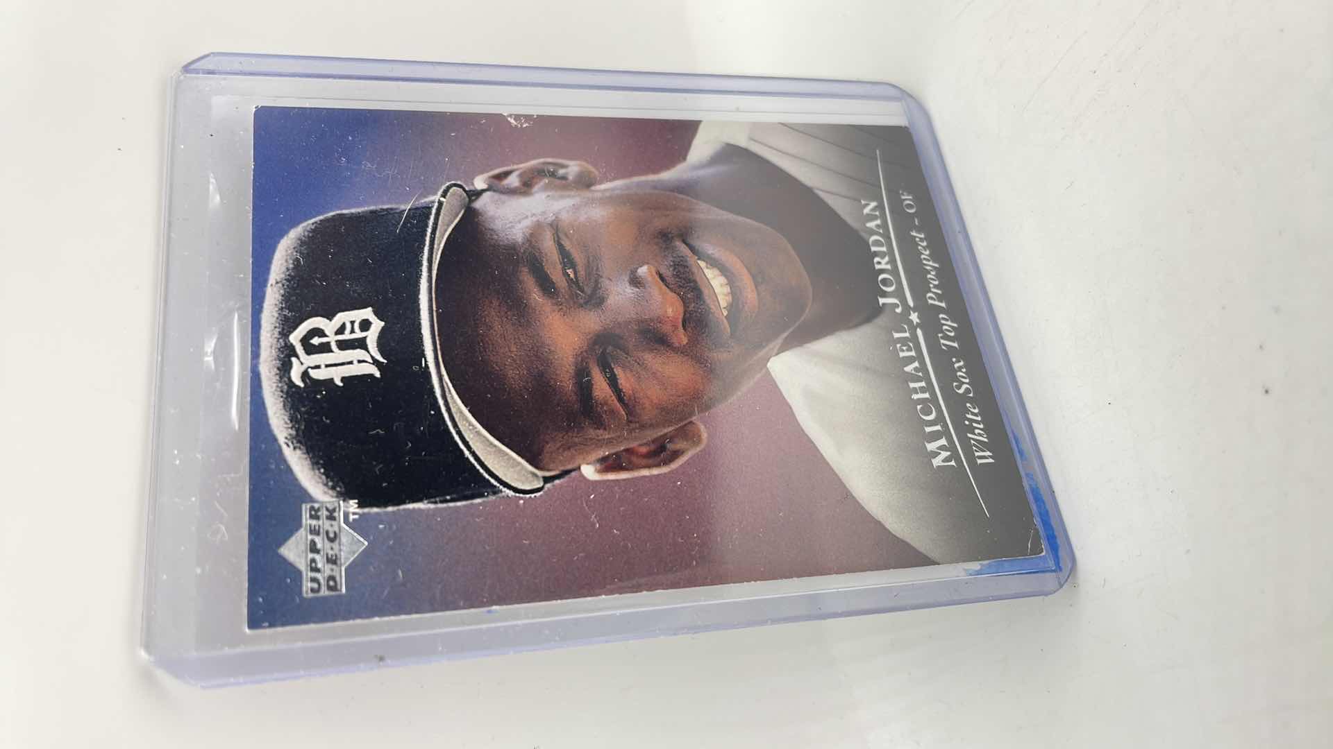 Photo 1 of 1994 MICHAEL JORDAN UPPER DECK ROOKIE BASEBALL CARD 45