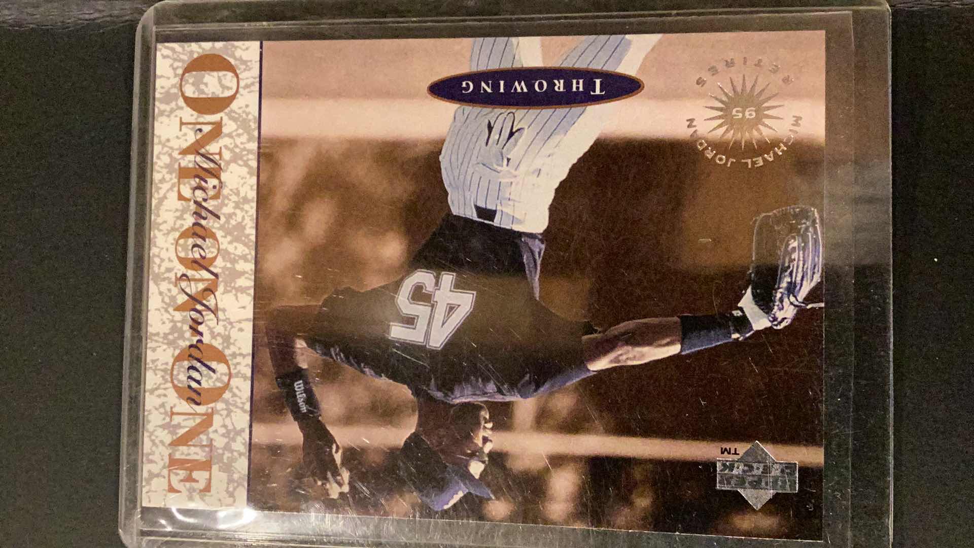 Photo 1 of 1995 UPPER DECK MICHAEL JORDAN BASEBALL CARD # 1