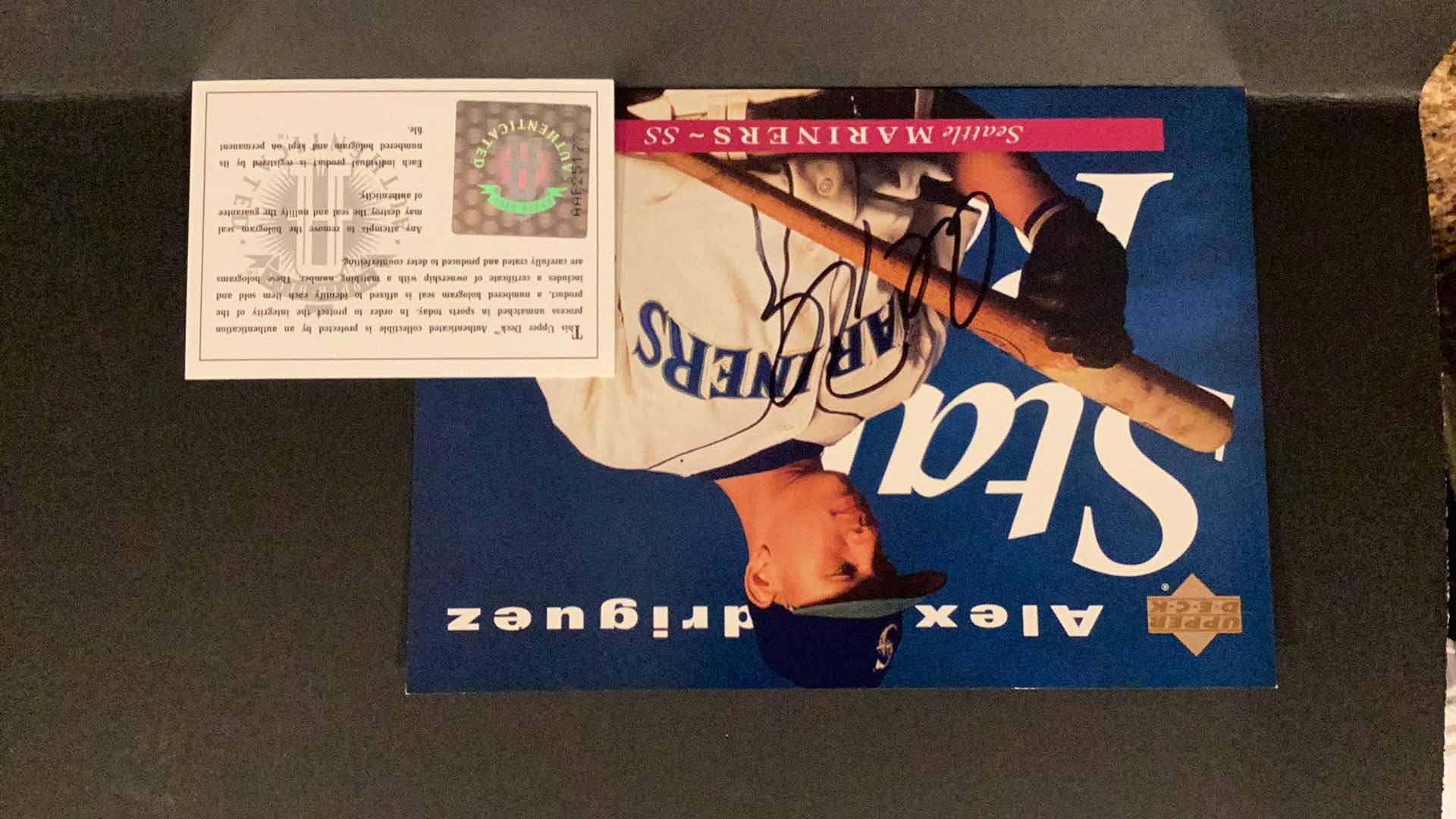 Photo 1 of 1995 UPPER DECK ALEX RODRIGUEZ OVERSIZED STAR ROOKIE AUTOGRAPHED CARD WITH C.O.A.