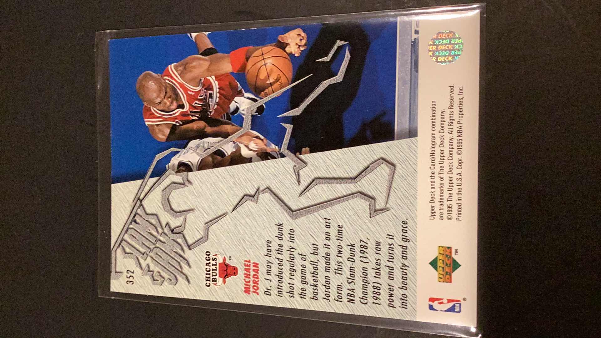 Photo 2 of 1995 UPPER DECK #352 MICHAEL JORDAN