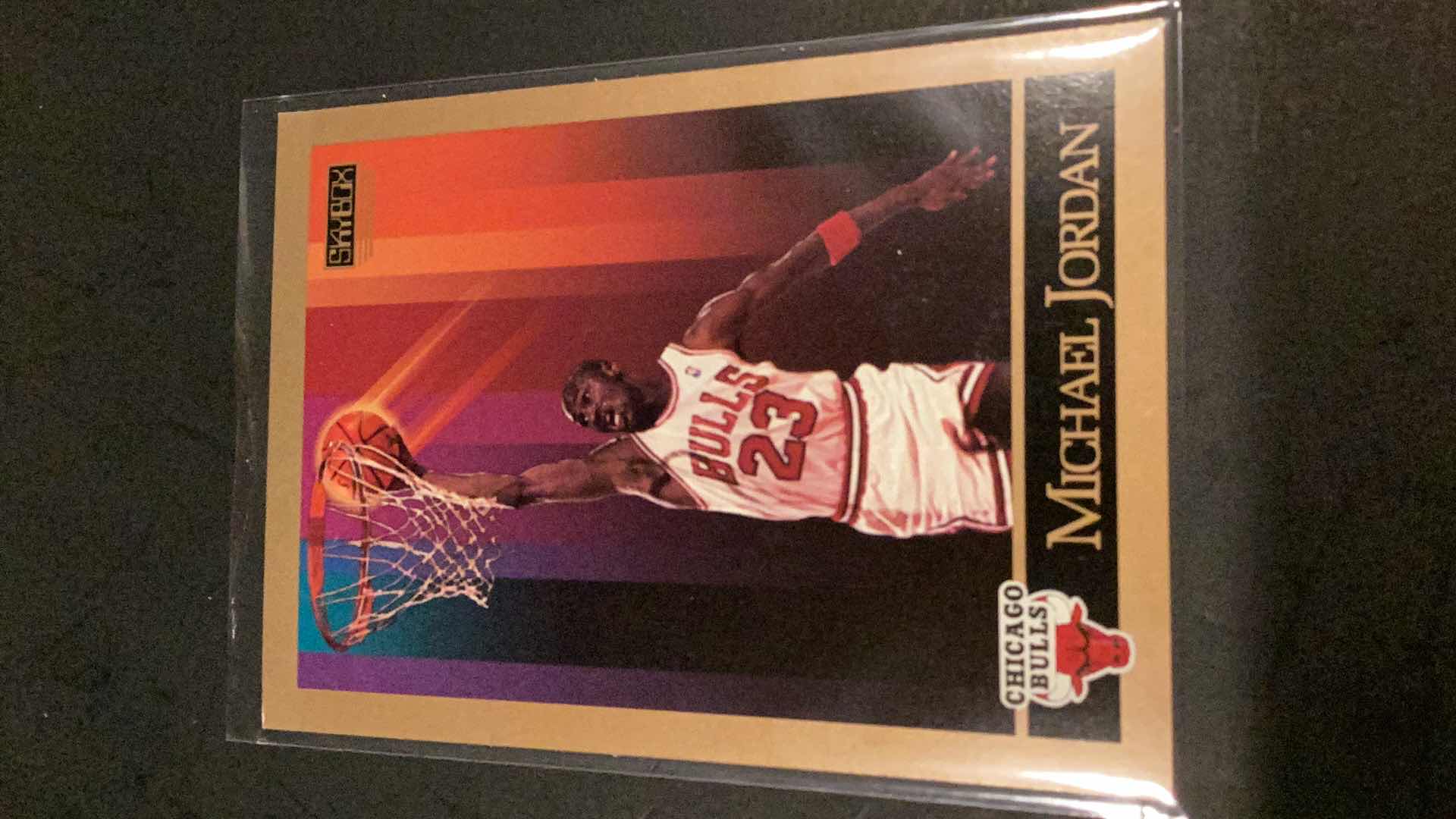 Photo 1 of 1990 SKYBOX MICHAEL JORDAN CARD #41