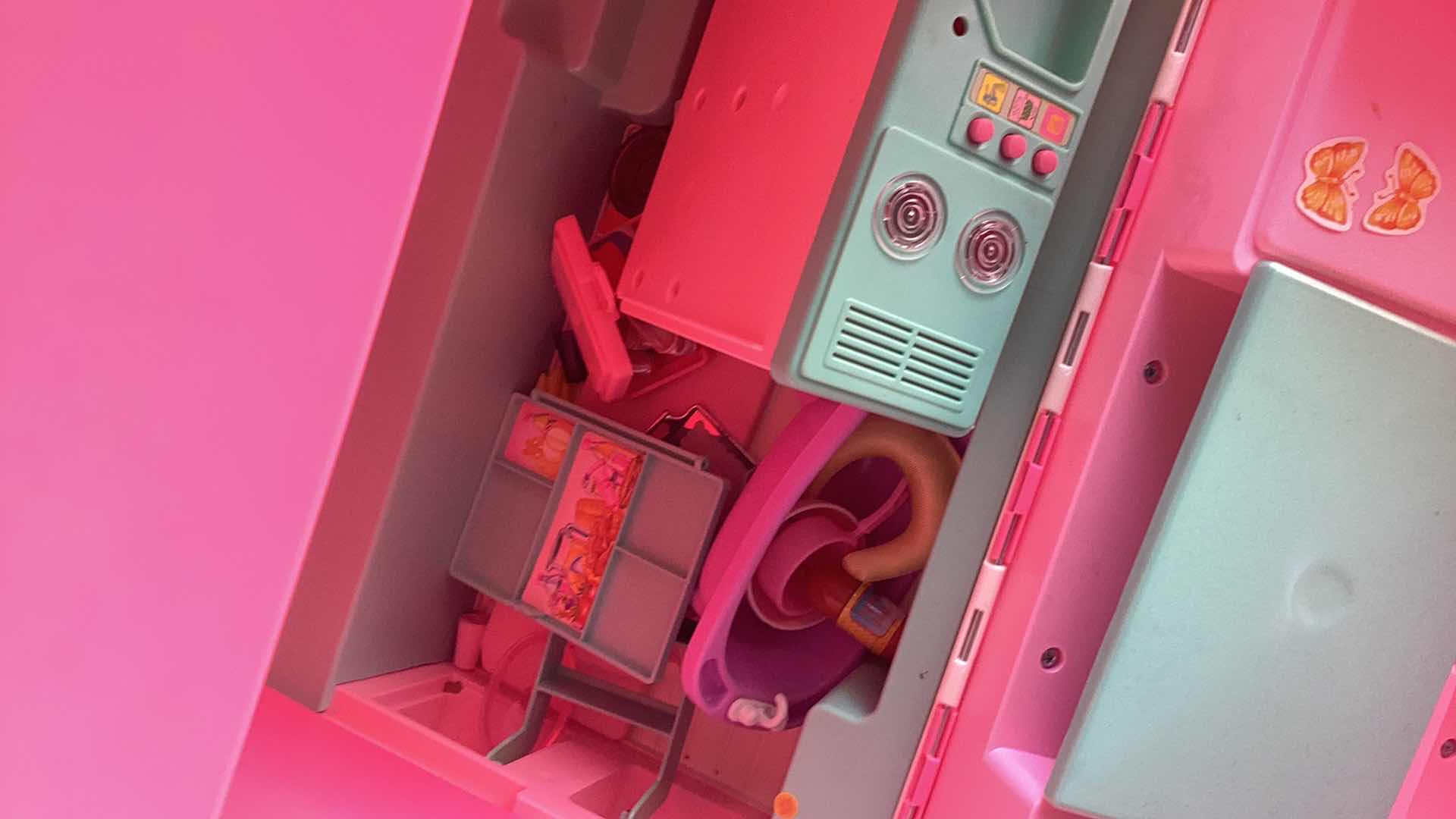 Photo 3 of 1996 BARBIE CAMPING VAN