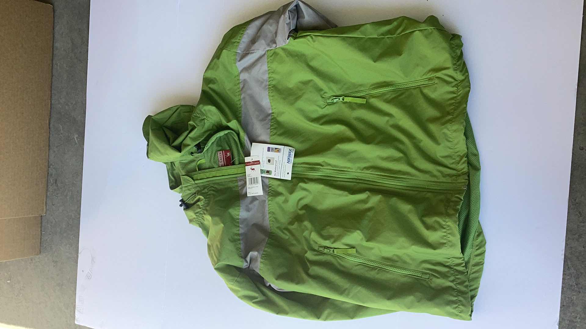 Photo 1 of CABELAS CARIBOU CREEK MENS WATERPROOF JACKET SIZE L BRAND NEW