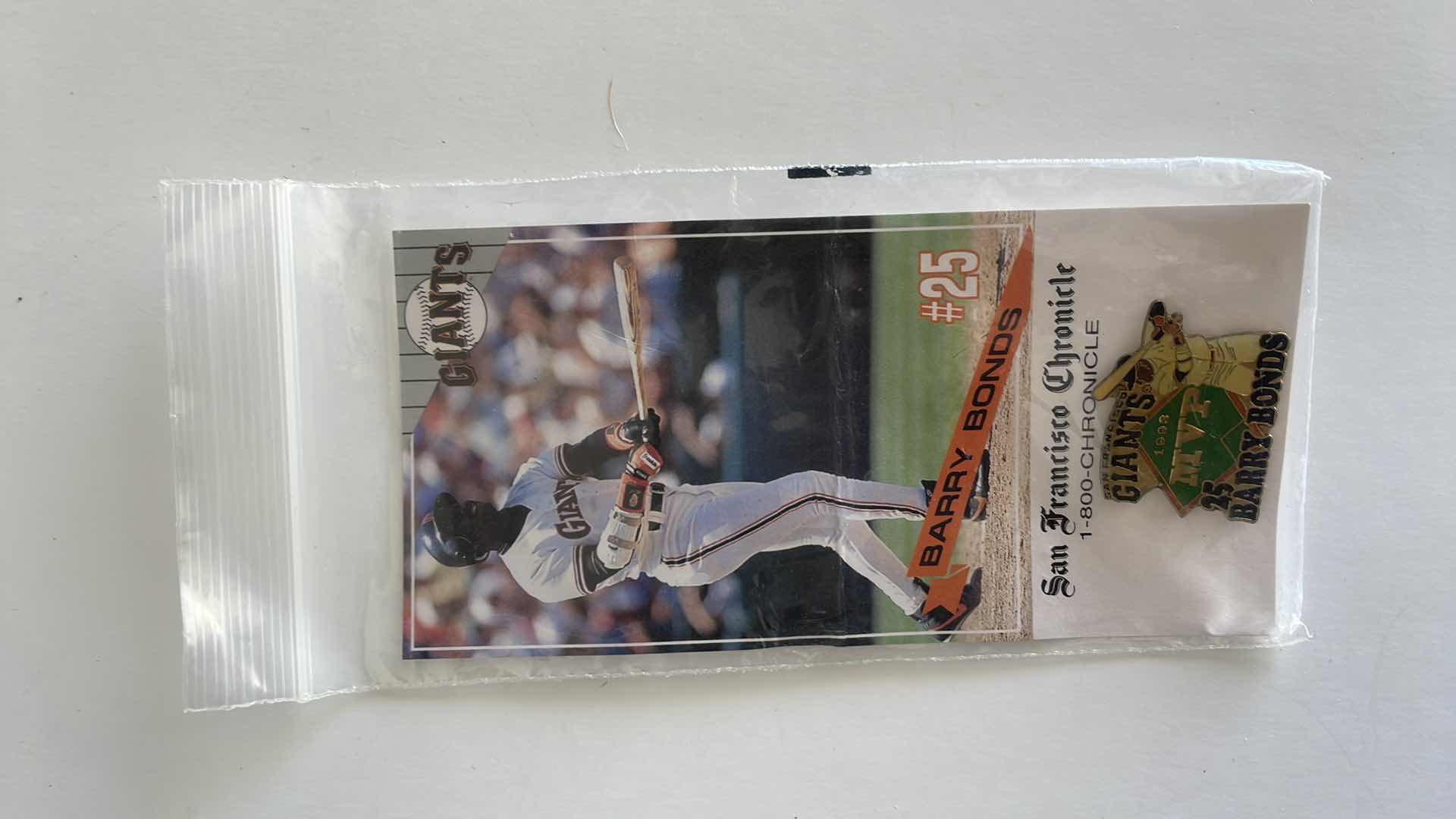 Photo 1 of GIANTS BARRY BONDS PIN 1993 MVP #25