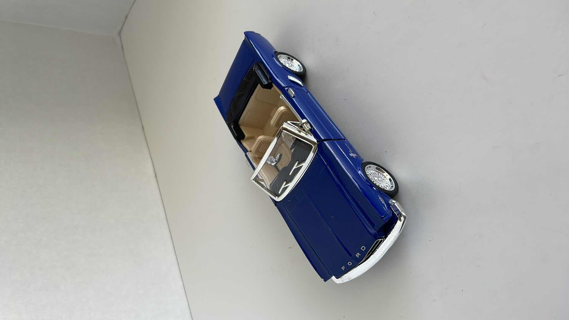 Photo 1 of FORD DIE-CAST MUSTANG 7” LONG