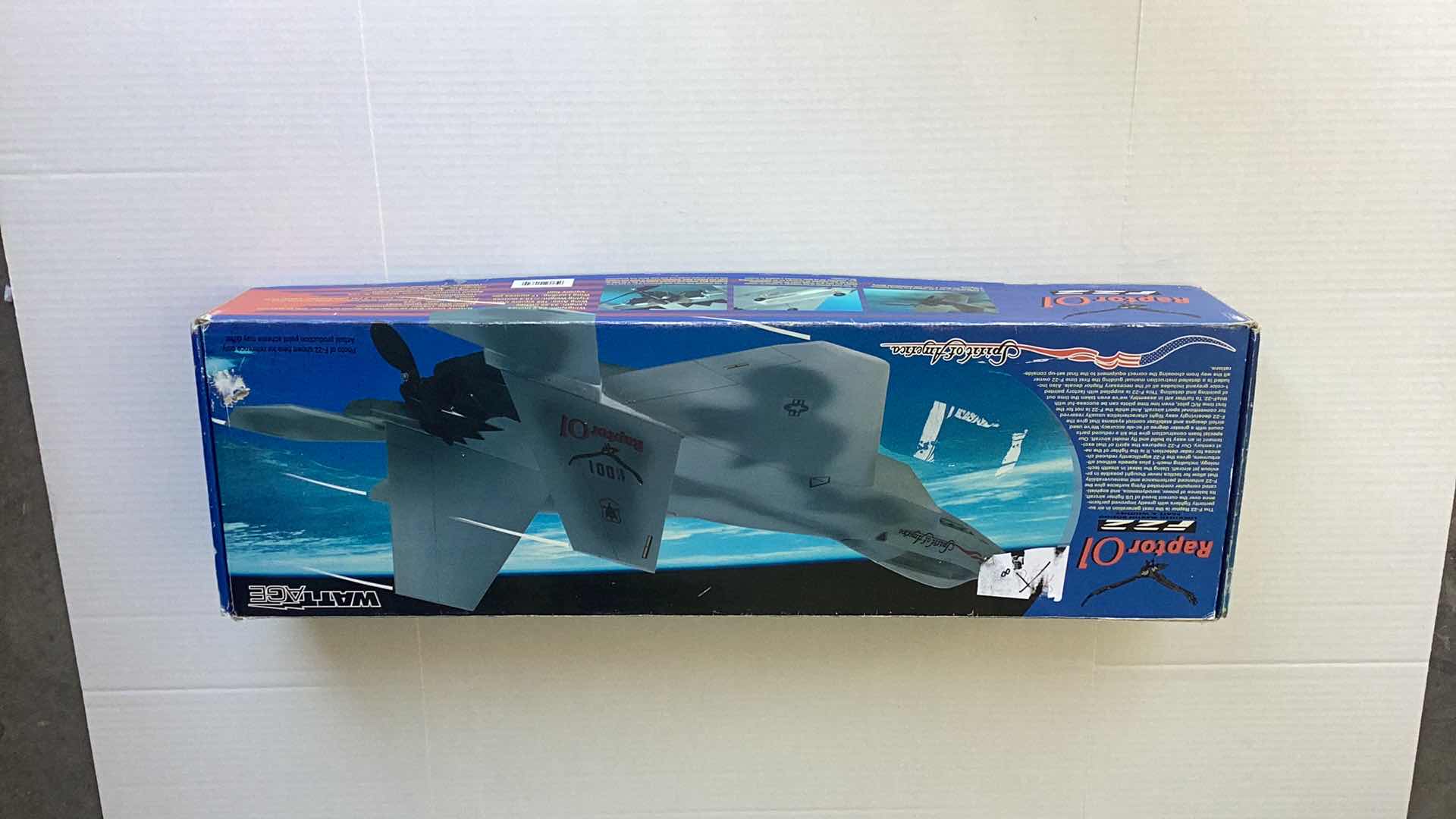 Photo 1 of SPIRIT OF AMERICA F-22 RAPTOR 01 LARGE AIRPLANE MODEL