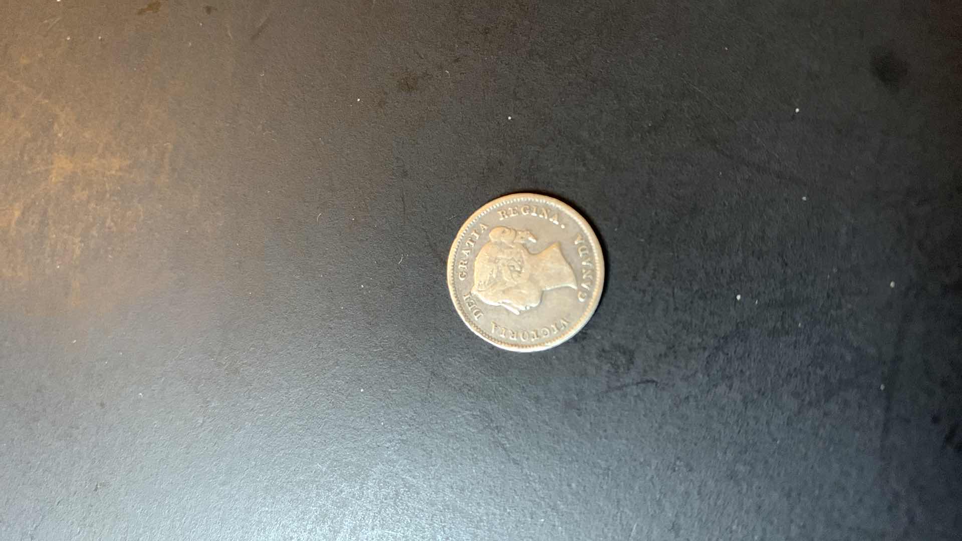 Photo 2 of 1886 CANADA 5 CENTS