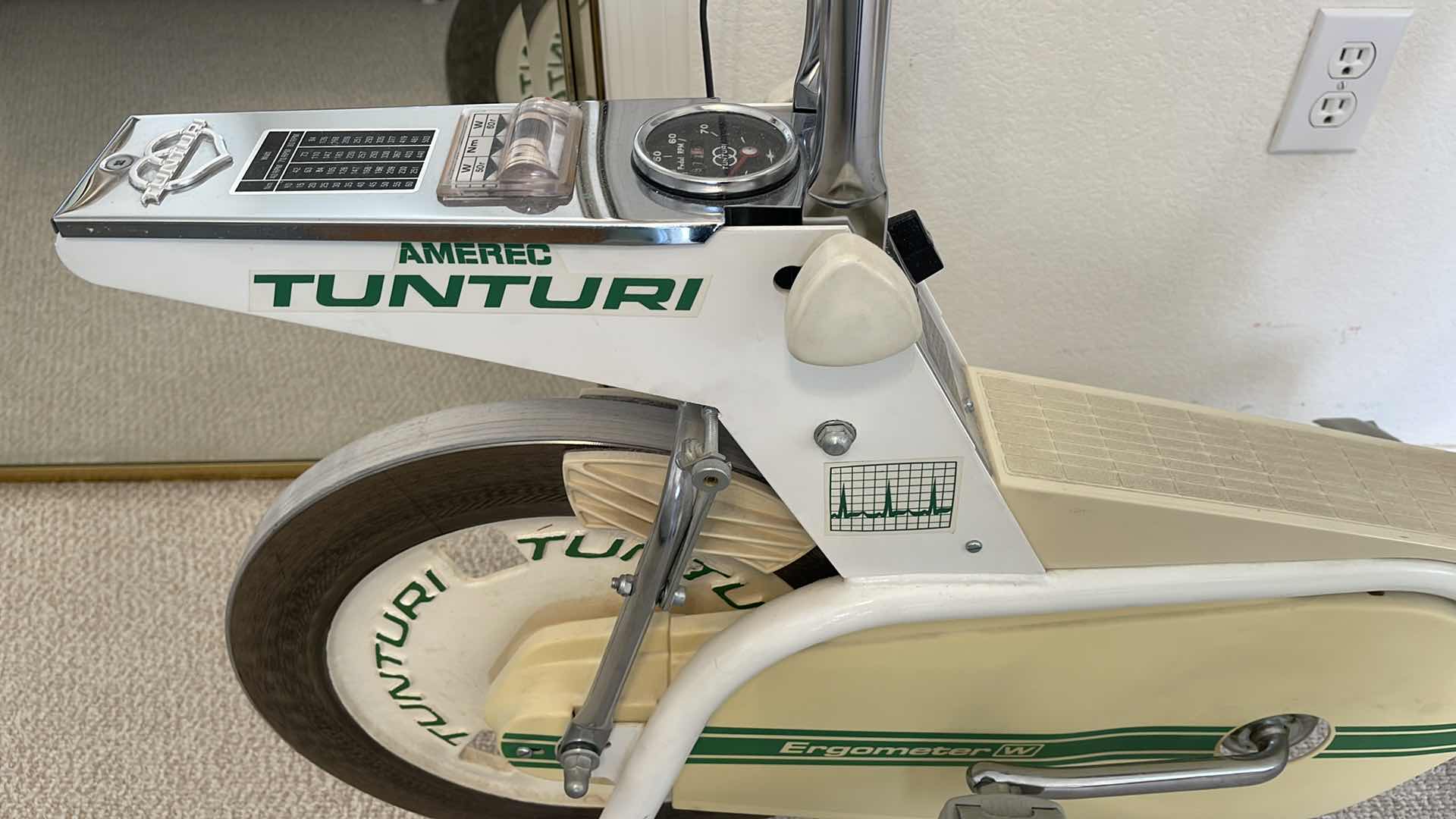 Photo 2 of VINTAGE MAEREC TUNTURI ERGOMETER CYCLING EXERCISE BIKE