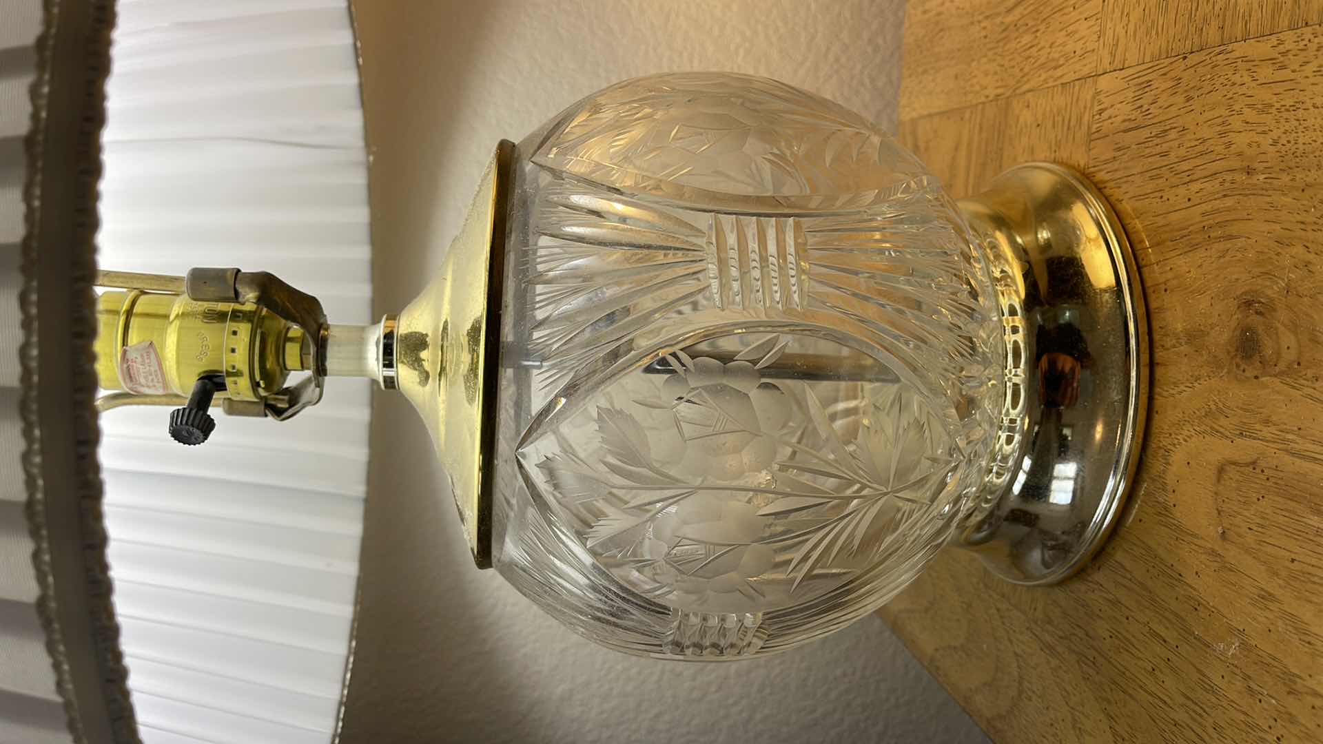 Photo 4 of 2 VINTAGE GLASS BOTTOM TABLE LAMPS H21”