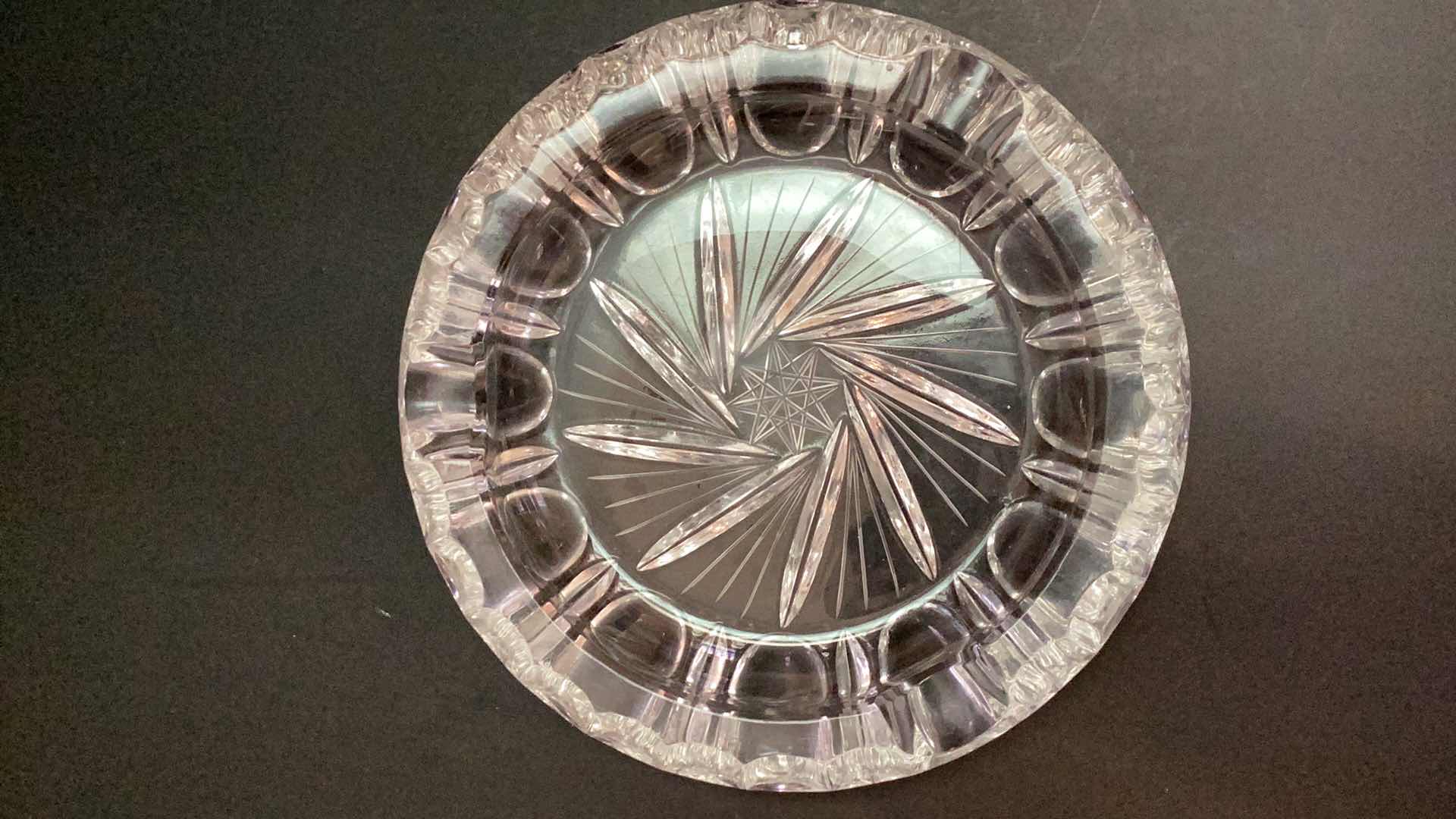 Photo 2 of CRYSTAL ASH TRAY 