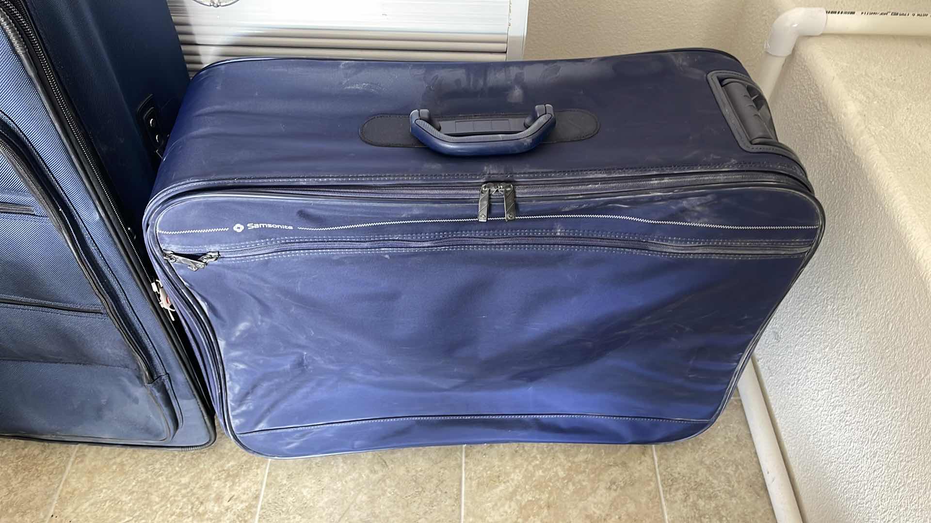 Photo 3 of 2 PC LUGGAGE SET