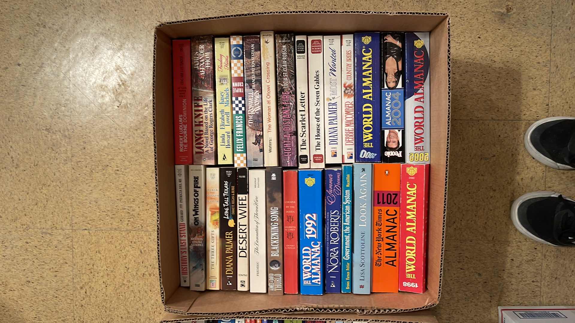 Photo 2 of PAPERBACK BOOKS - LARGE ASSORTMENT