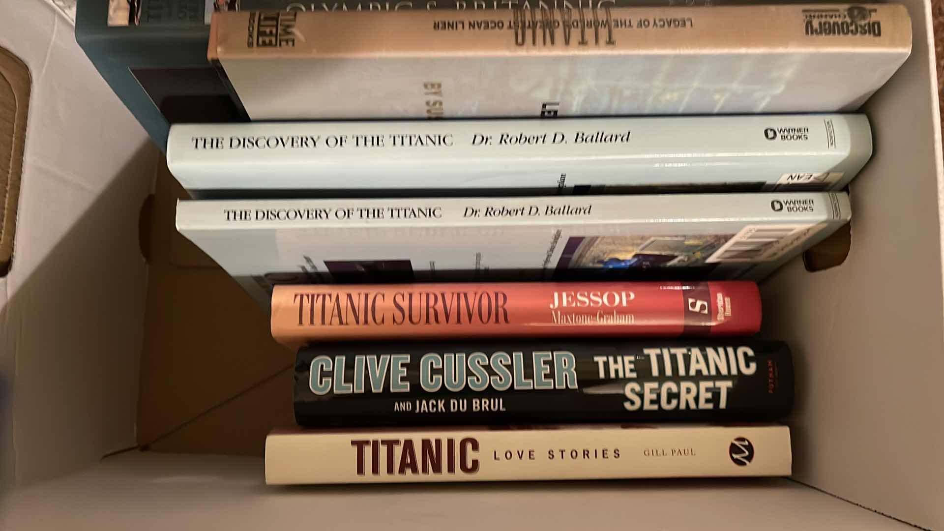 Photo 2 of TITANIC BOOKS