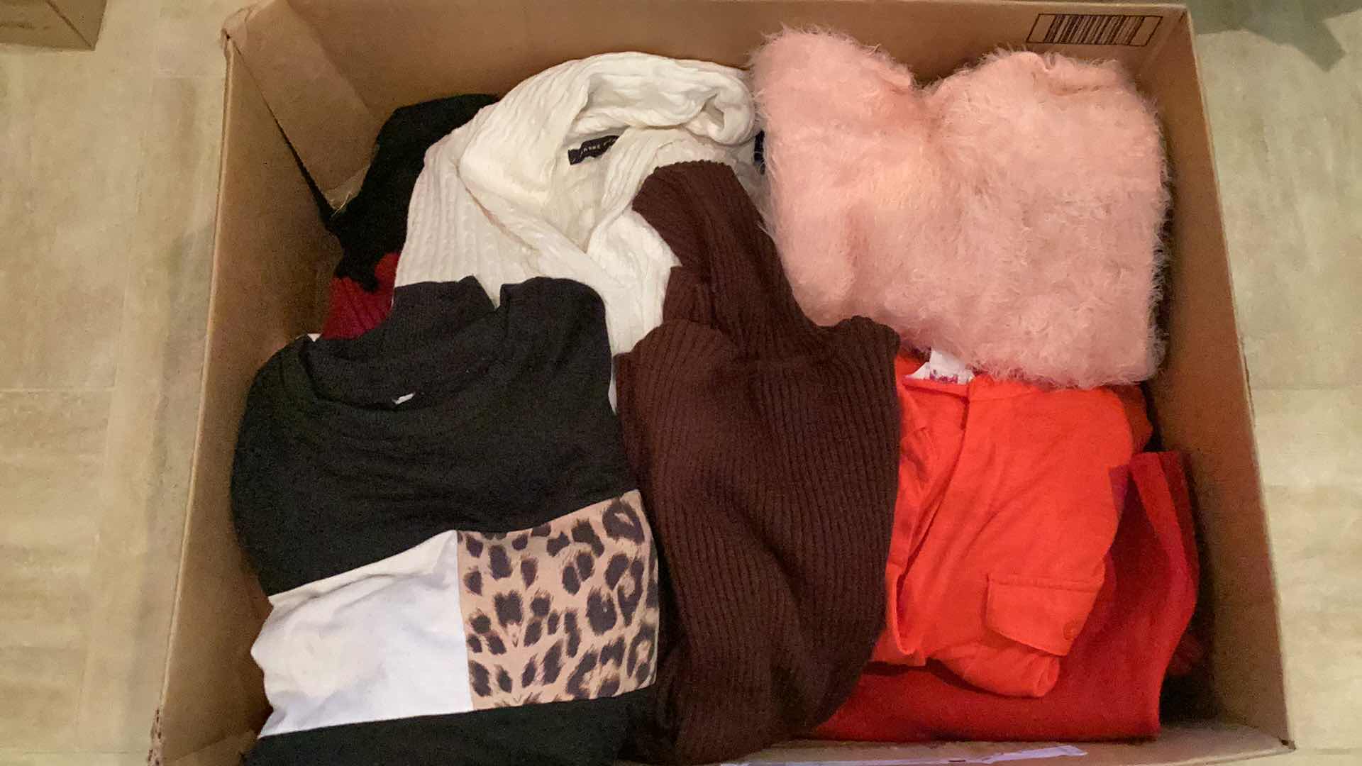 Photo 2 of LARGE LOT TOPS & SWEATERS- S & M - WHOLE BOX