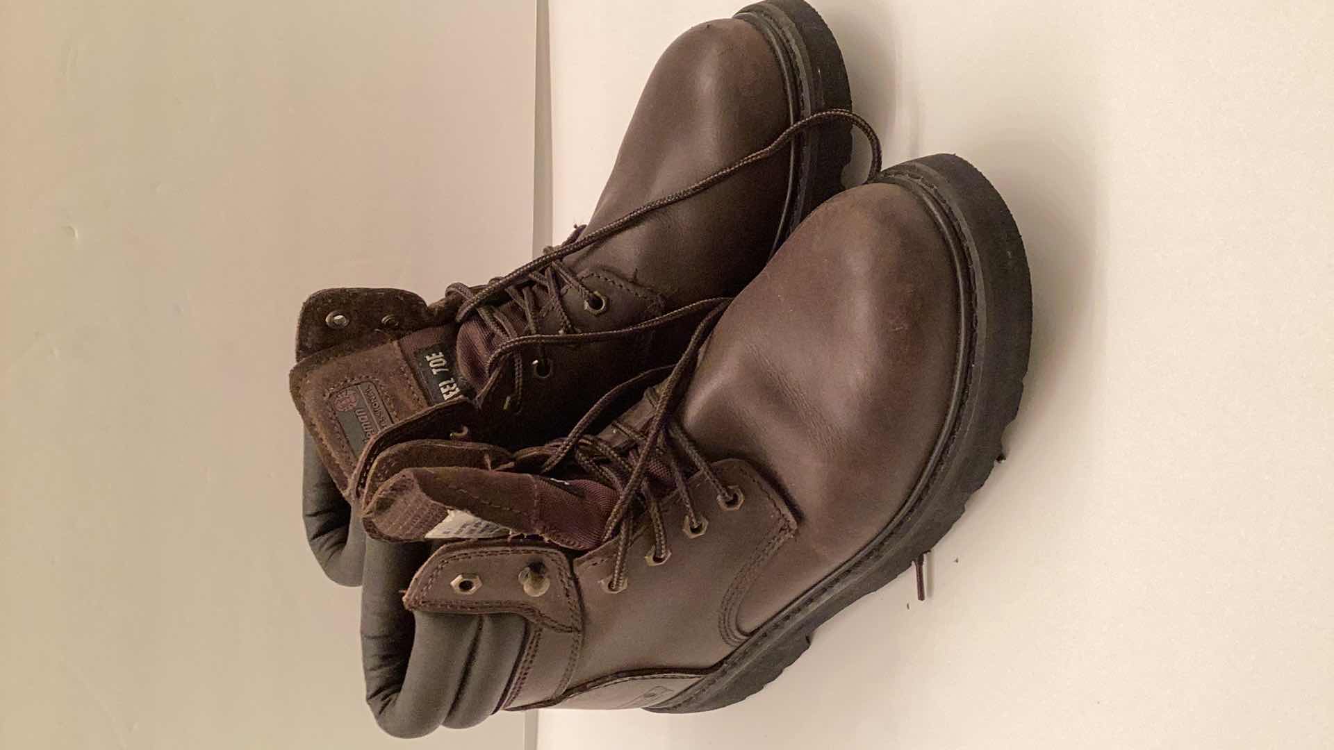 Photo 1 of MENS COLEMAN STEEL TOE BOOTS SIZE 9