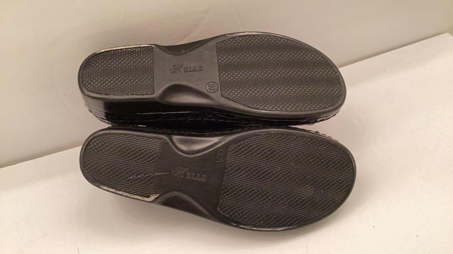 Photo 5 of NIB HELLE COMFORT SHOES BLACK ALIGATOR SIZE 6.5