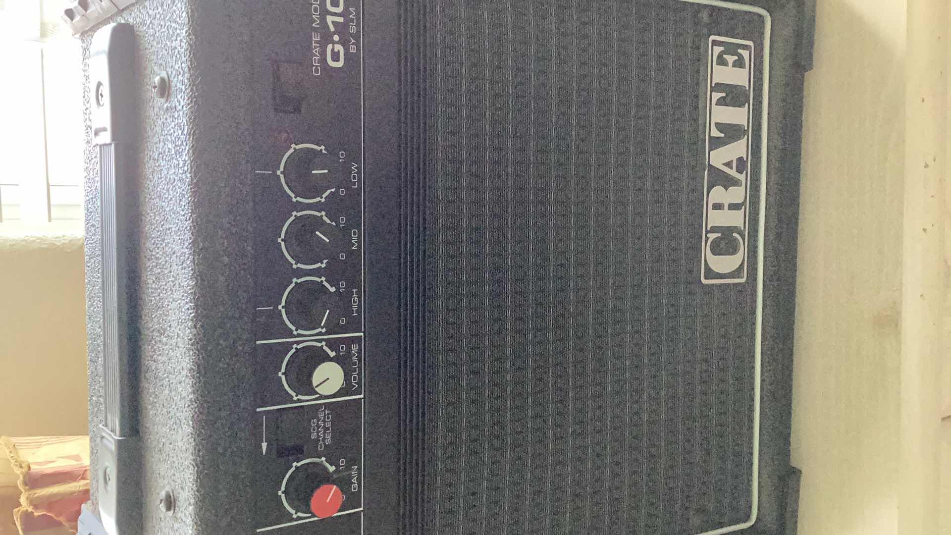 Photo 2 of CRATE MODEL G 10 BY SLM AMPLIFIER