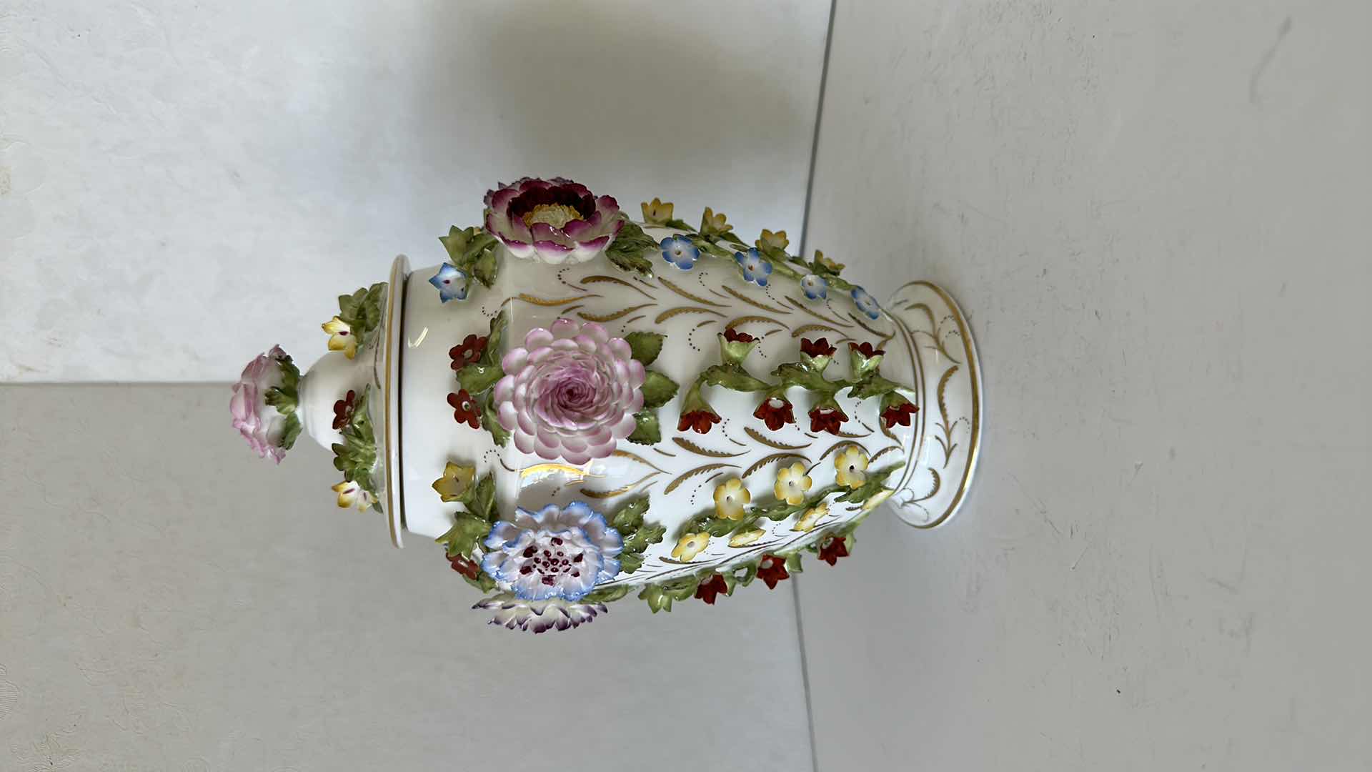 Photo 2 of COALPORT PORCELAIN LIDDED URN W APPLIED HAND-PAINTED FLOWERS AND GILT