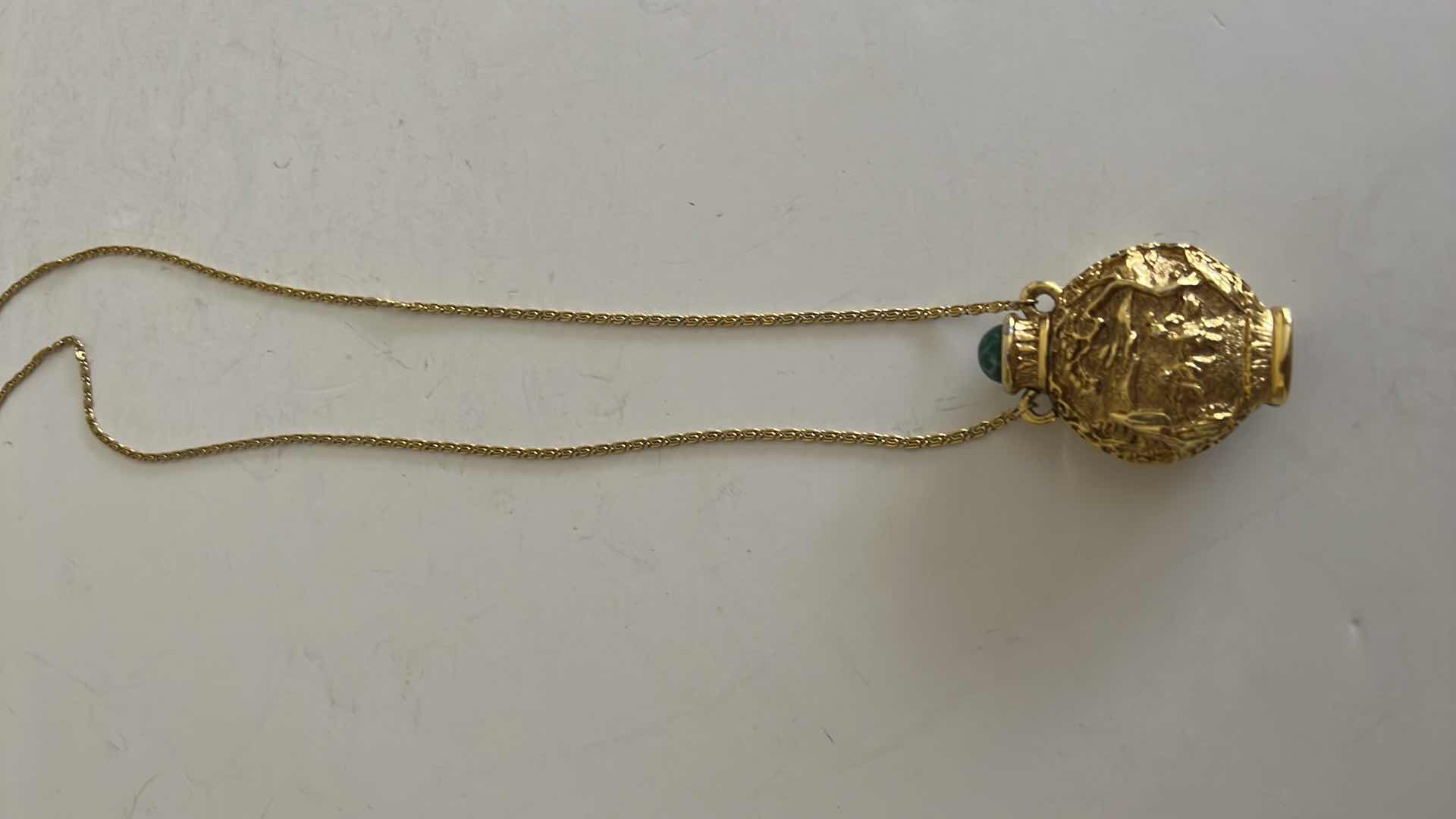 Photo 3 of 6-COSTUME GOLD JEWELRY NECKLACE
