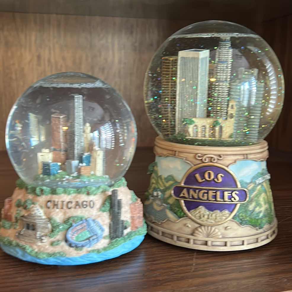 Photo 1 of 2 MUSICAL SNOW GLOBES