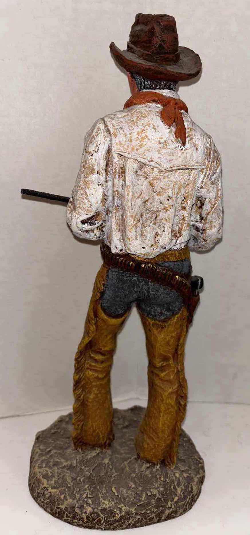 Photo 3 of VINTAGE D. MONFORT ORIGINAL WESTERN 15.5” SCULPTURE “RIFLEMAN” 1990