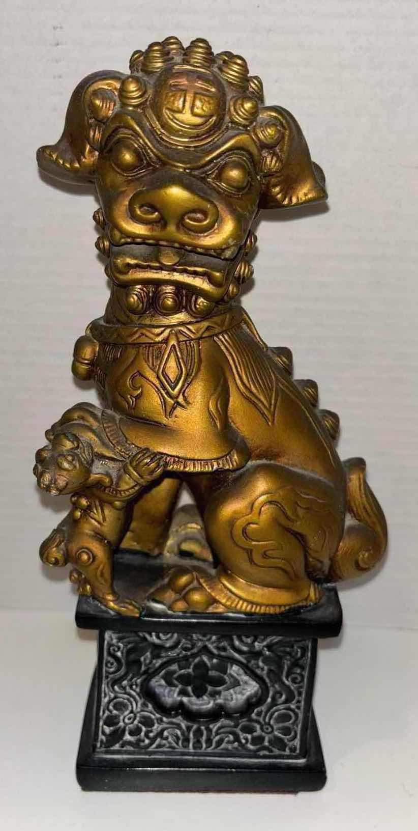 Photo 1 of VINTAGE ABCO HAND-PAINTED MARWAL FOO DOG BOOKEND 1960’S MANTEL DECOR, MOLDED PLASTER