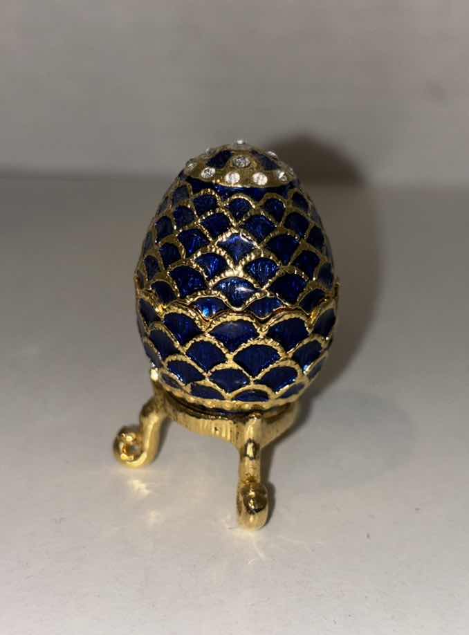 Photo 1 of CARUCCI 1.75” ENAMELED NAVY/GOLD EGG TRINKET BOX W RHINESTONES & STAND