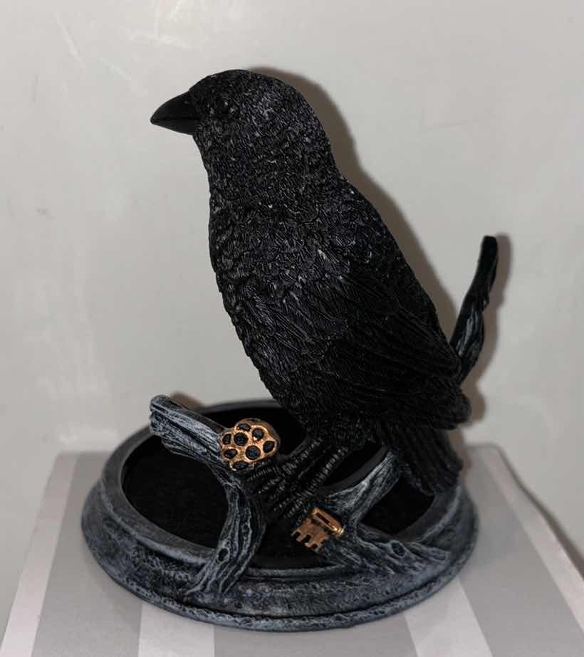Photo 1 of NEW SCENTSY HOME “THE RAVEN” WRAP