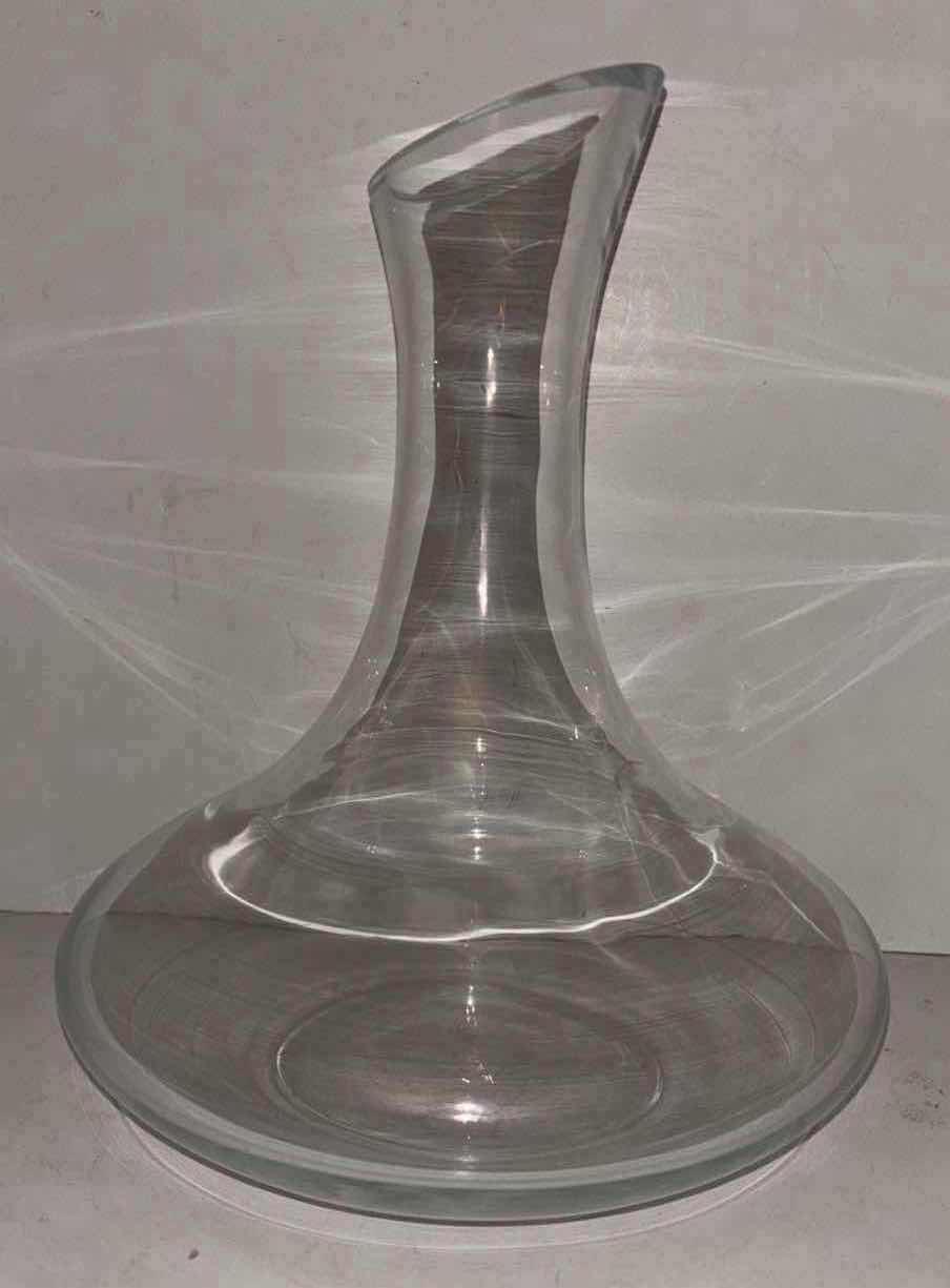 Photo 1 of NIB CRYSTAL GLASS 9.75” WINE DECANTER