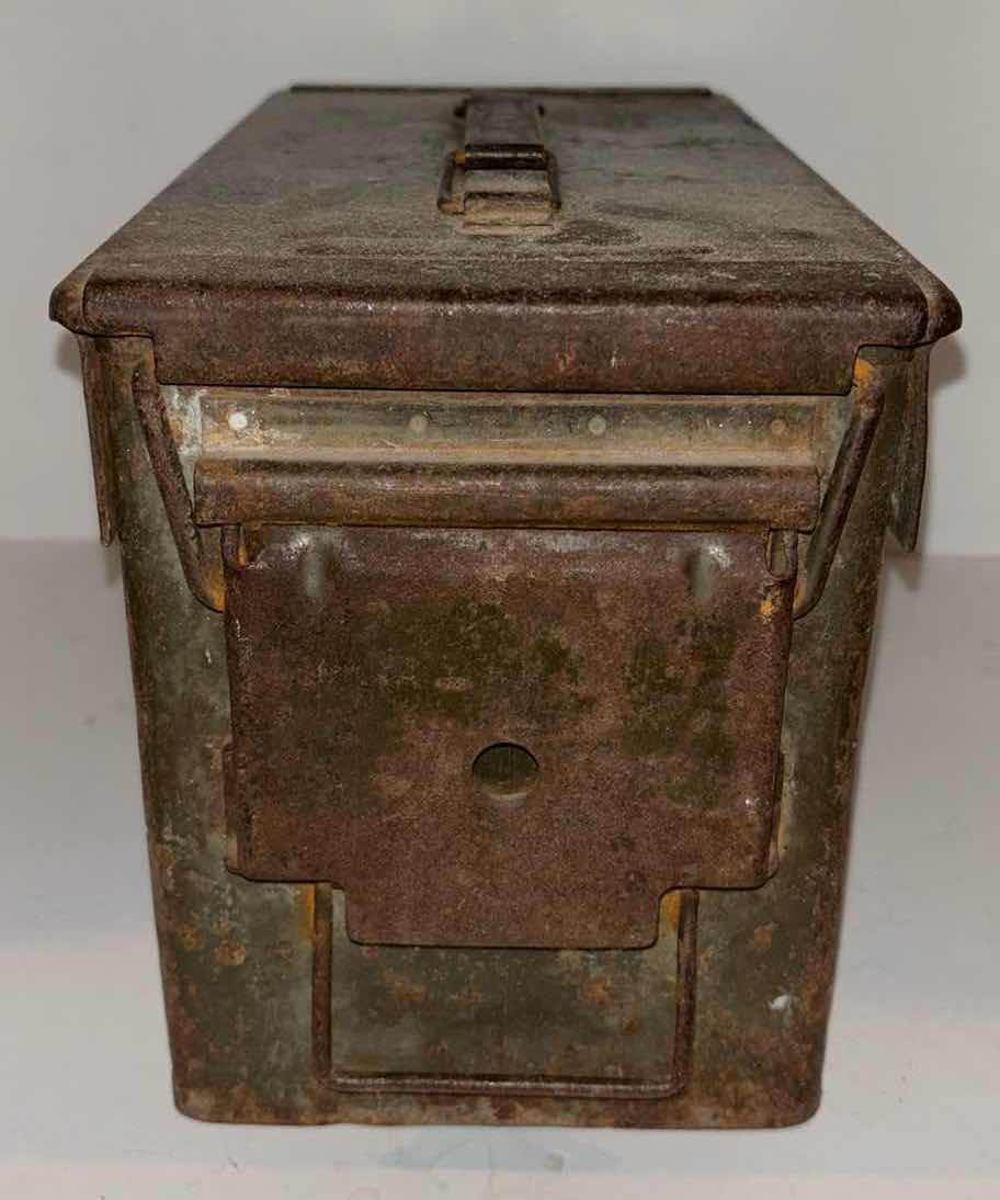 Photo 3 of ANTIQUE .30 CAL AMMO CAN 6” x 11.5” H7.5”