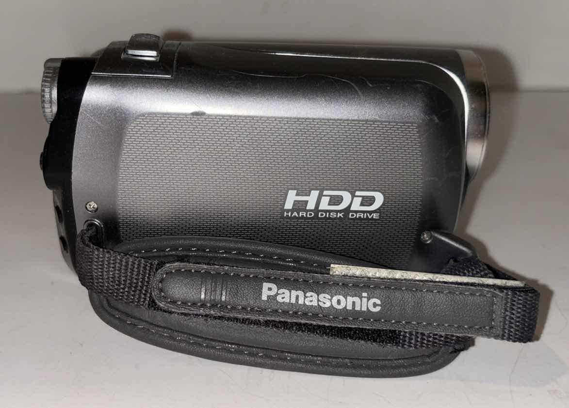 Photo 4 of PANASONIC SD CARD/HARD DISK VIDEO CAMERA, 42X OPTICAL ZOOM 2.7” VIEW (MODEL SDR-H40P)