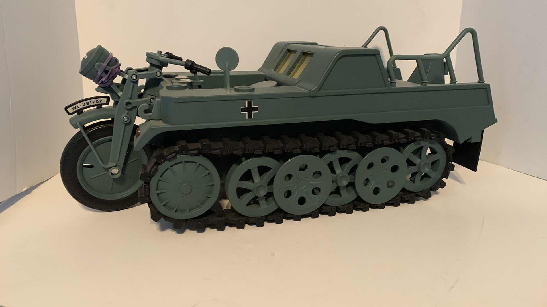 Photo 3 of TWENTY FIRST CENTURY TOY SOLDIER GERMAN KETTENKRAD MOTORCYCLE HALF TRACK 1999