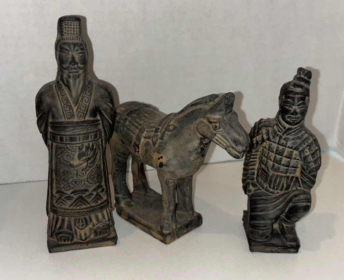 Photo 5 of JAPANESE COLLECTIBLES & TERRACOTTA WARRIORS (5)